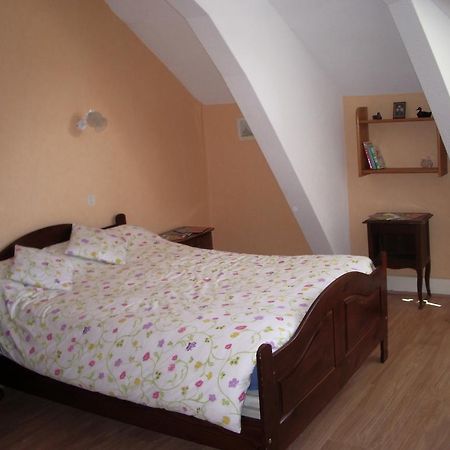 Bed and Breakfast Les Glycines Plaimpied-Givaudins Esterno foto