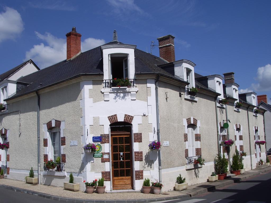 Bed and Breakfast Les Glycines Plaimpied-Givaudins Esterno foto