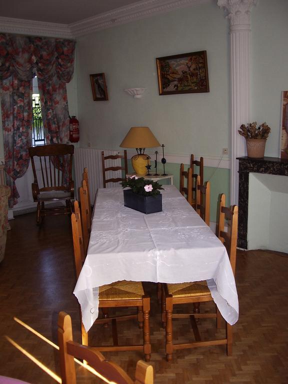 Bed and Breakfast Les Glycines Plaimpied-Givaudins Esterno foto